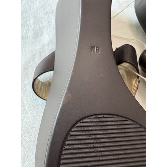 Guess Womens Monogrammed Brown Sandals With Gold Logo & Open-Toe Design Size 8 - Picture 12 of 13